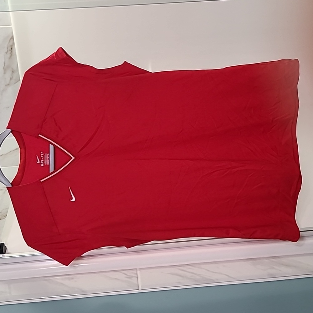 Women's Nike Cropped Sleeve Shirt